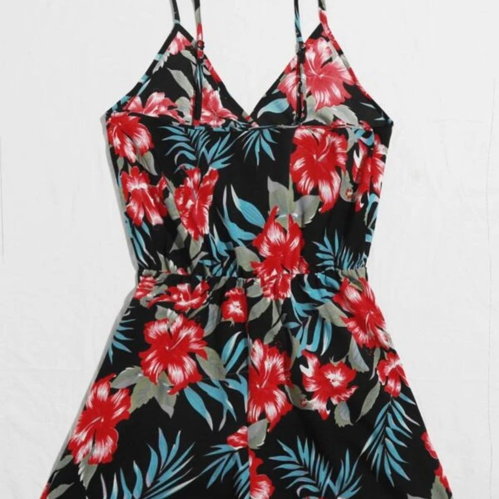 Black Tropical Cami Romper in M and L - Picture 2 of 3